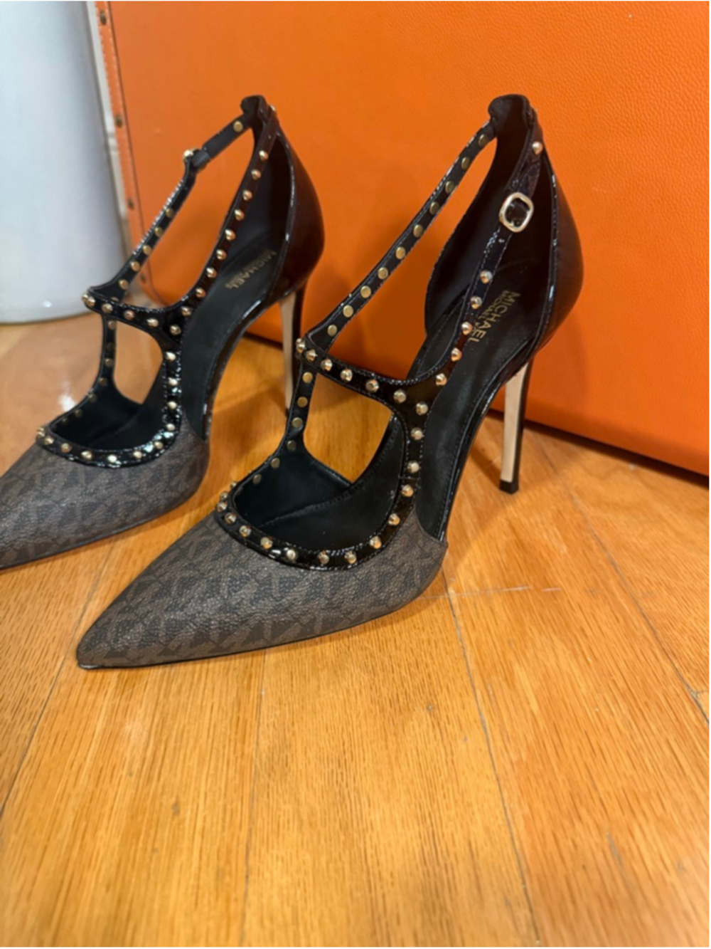 New without tags, Woman’s Michael Kors Ava Studded Pumps, Brown/Black, size 9 - Picture 3 of 6